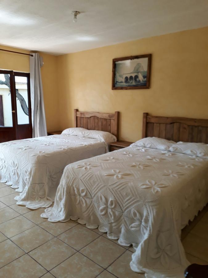 Hotel Villa Aurora Bernal Buitenkant foto