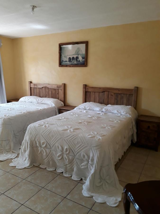 Hotel Villa Aurora Bernal Buitenkant foto